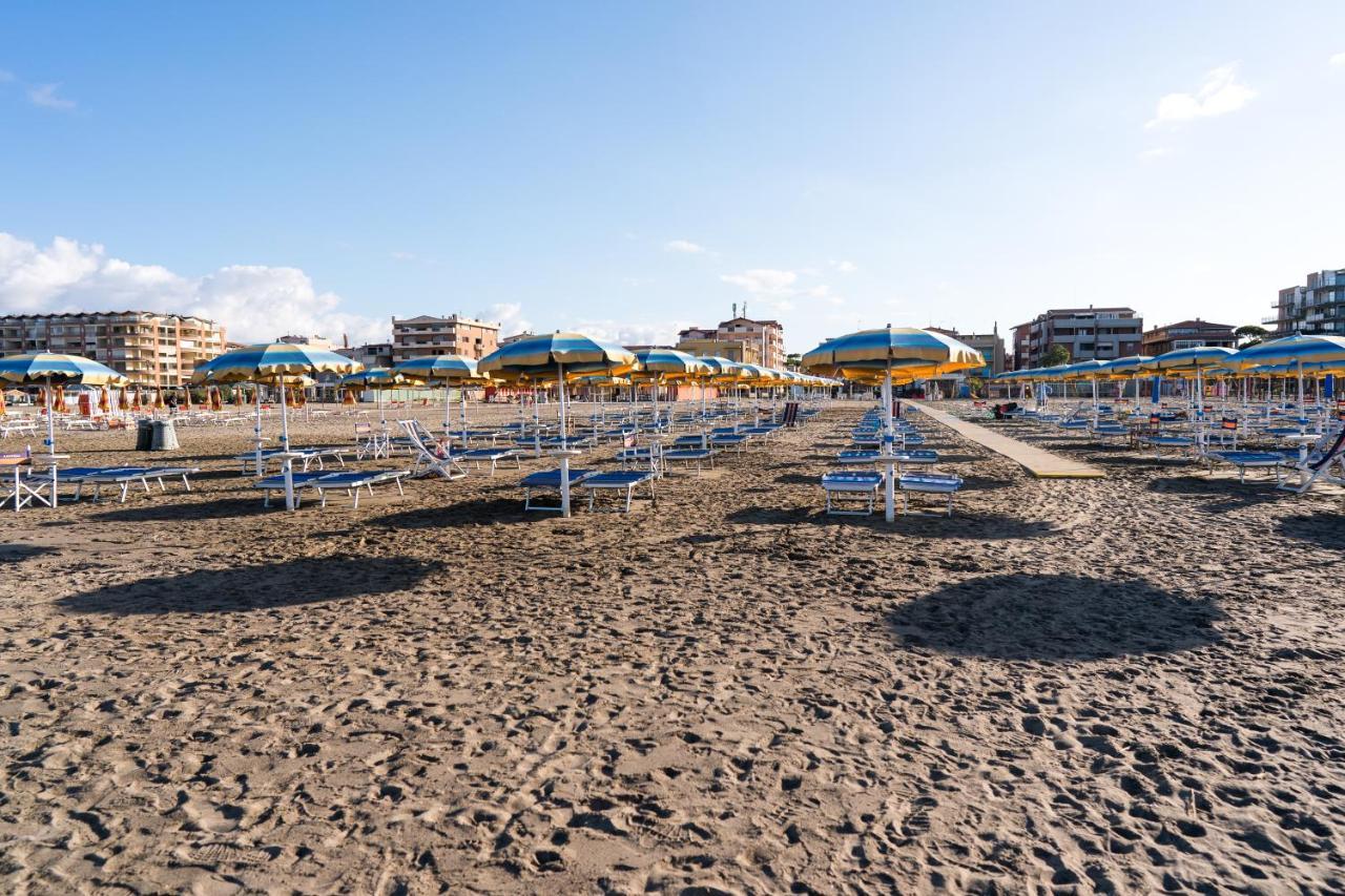Lola Piccolo Hotel E Appartamenti Marina di Grosseto Exterior photo