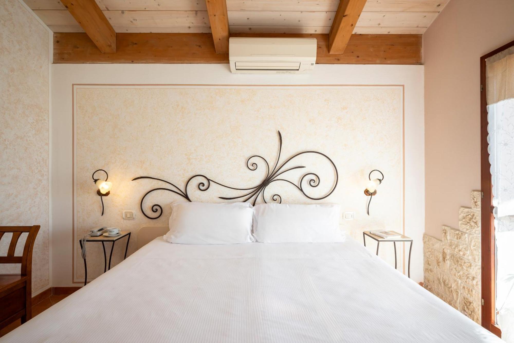 Lola Piccolo Hotel E Appartamenti Marina di Grosseto Exterior photo