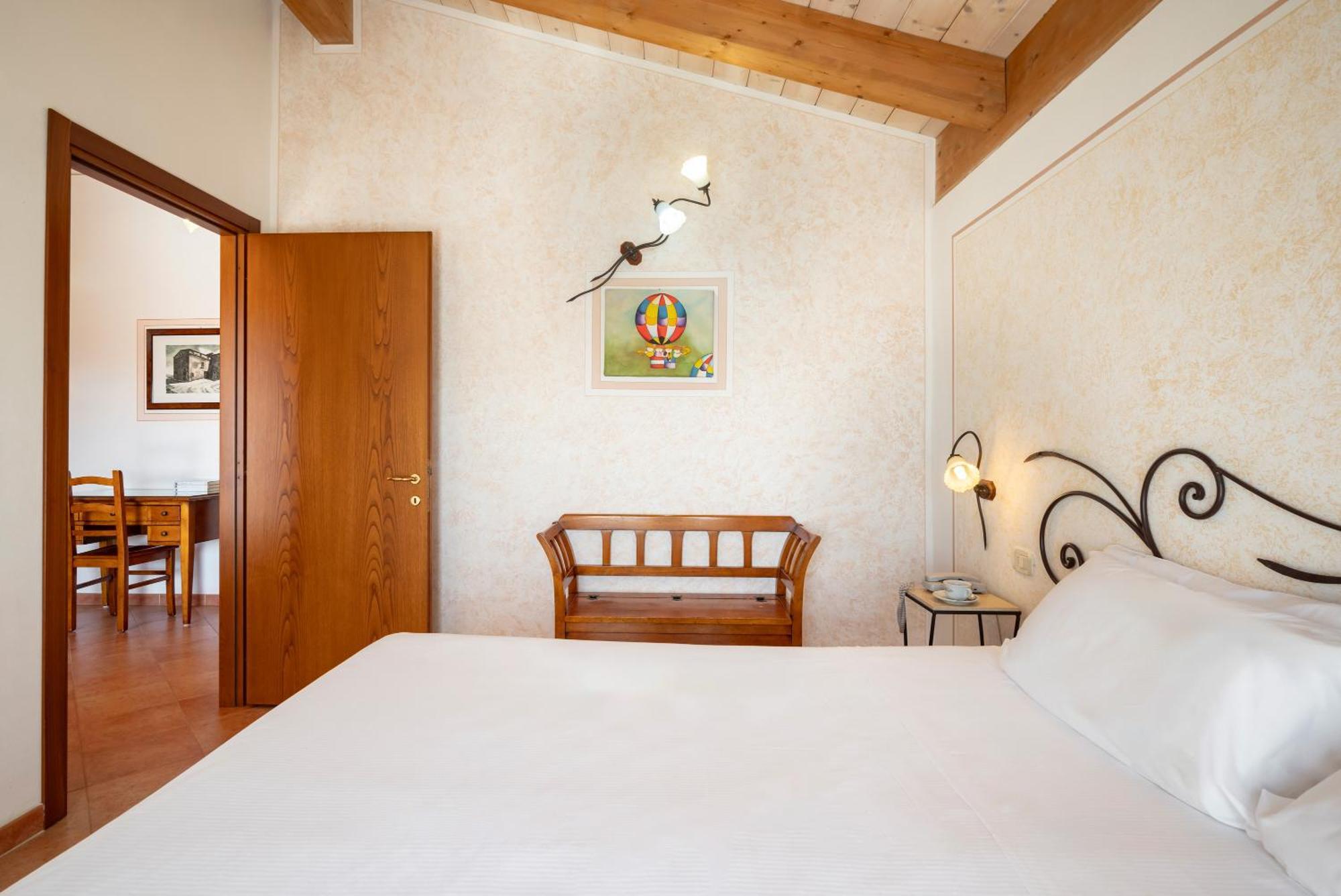 Lola Piccolo Hotel E Appartamenti Marina di Grosseto Exterior photo