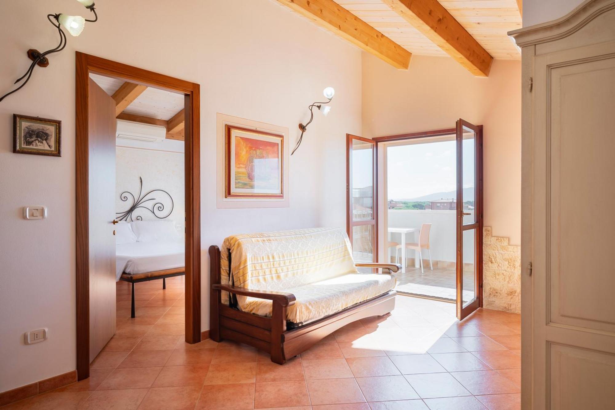 Lola Piccolo Hotel E Appartamenti Marina di Grosseto Exterior photo